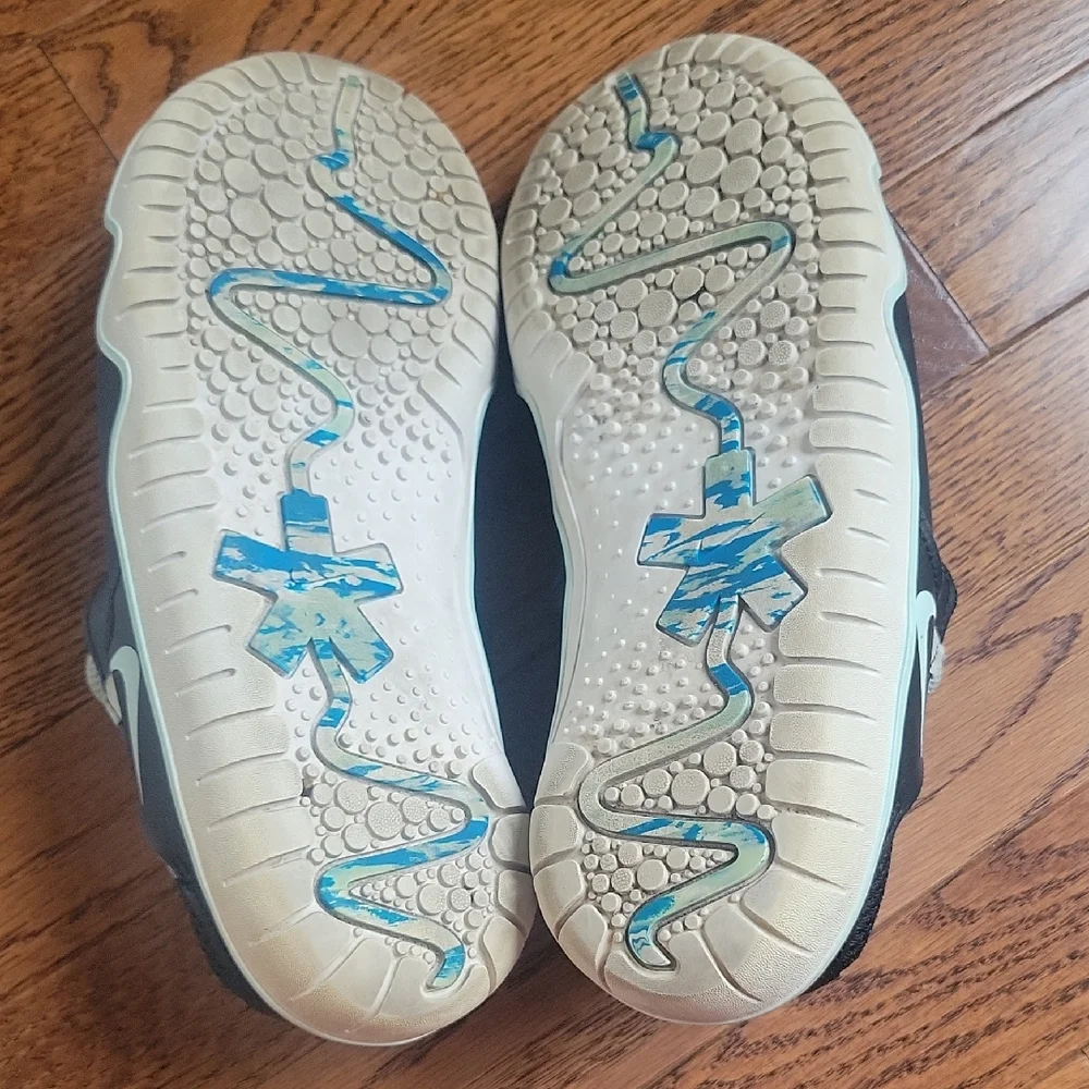 Nike Zoom Pulse Shoes - Picture 8 of 10